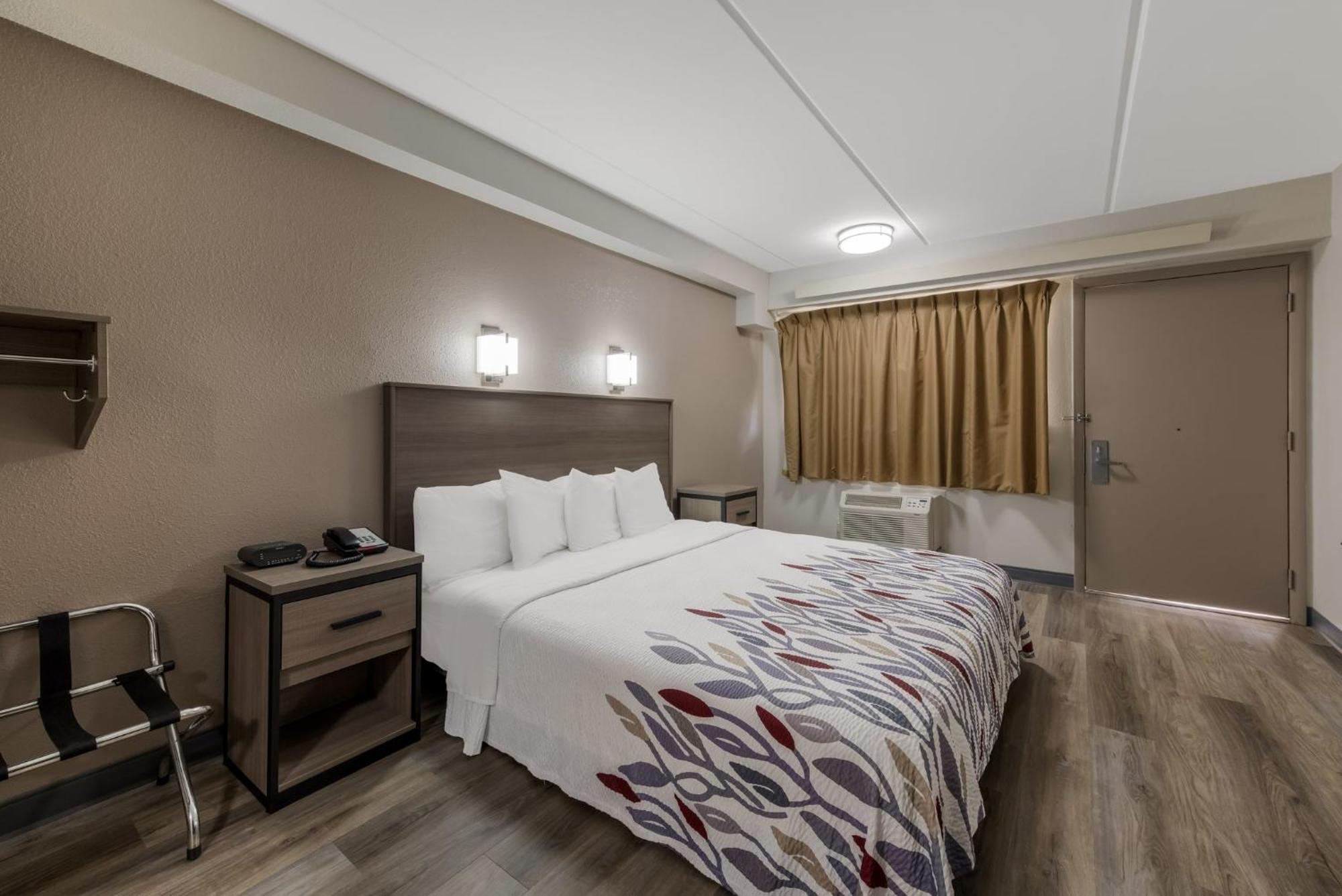 Red Roof Inn Гікорі Екстер'єр фото