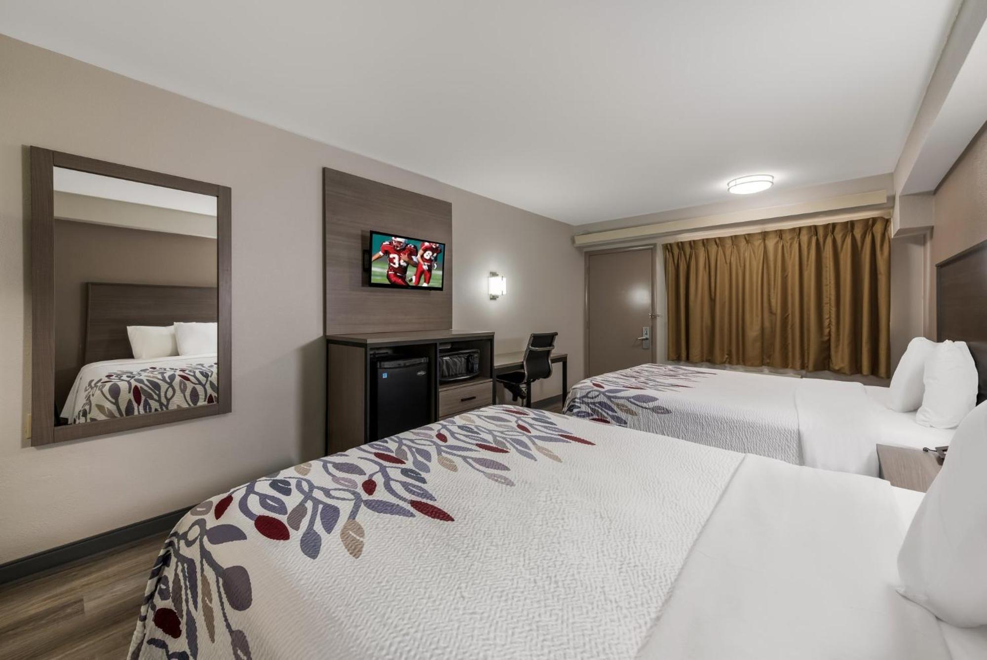 Red Roof Inn Гікорі Екстер'єр фото
