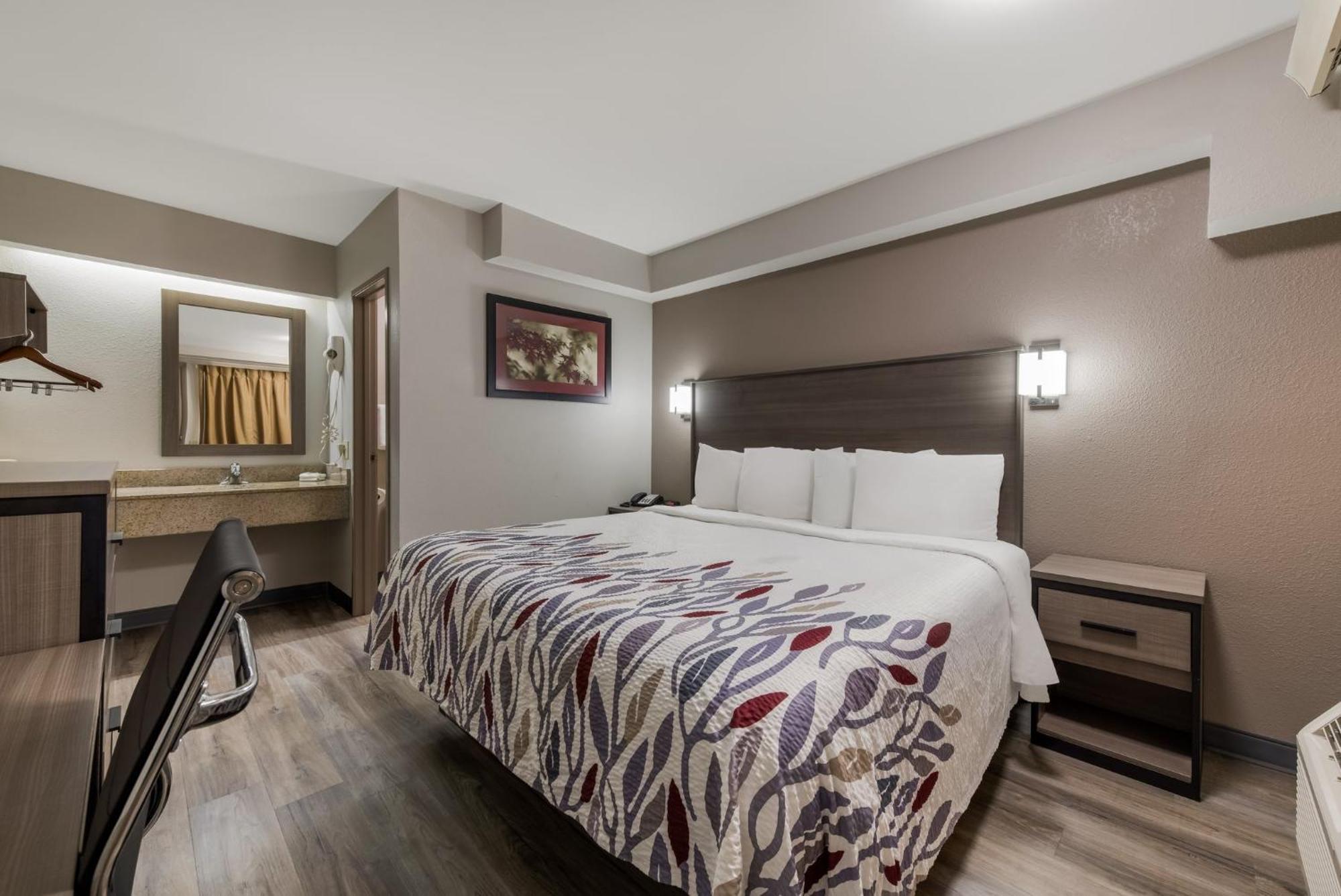 Red Roof Inn Гікорі Екстер'єр фото