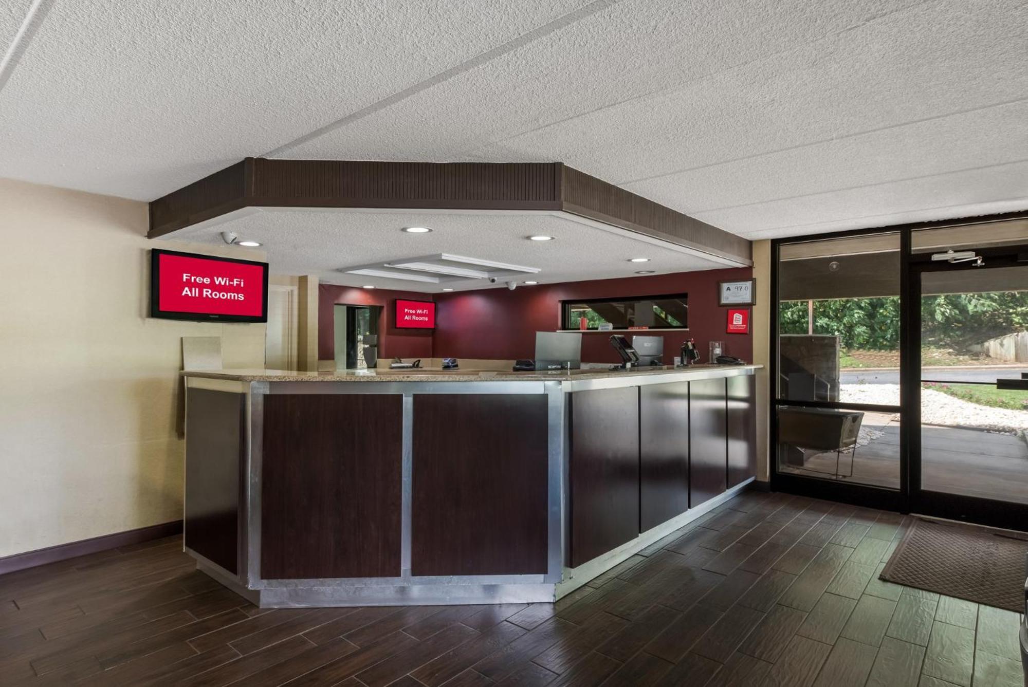 Red Roof Inn Гікорі Екстер'єр фото