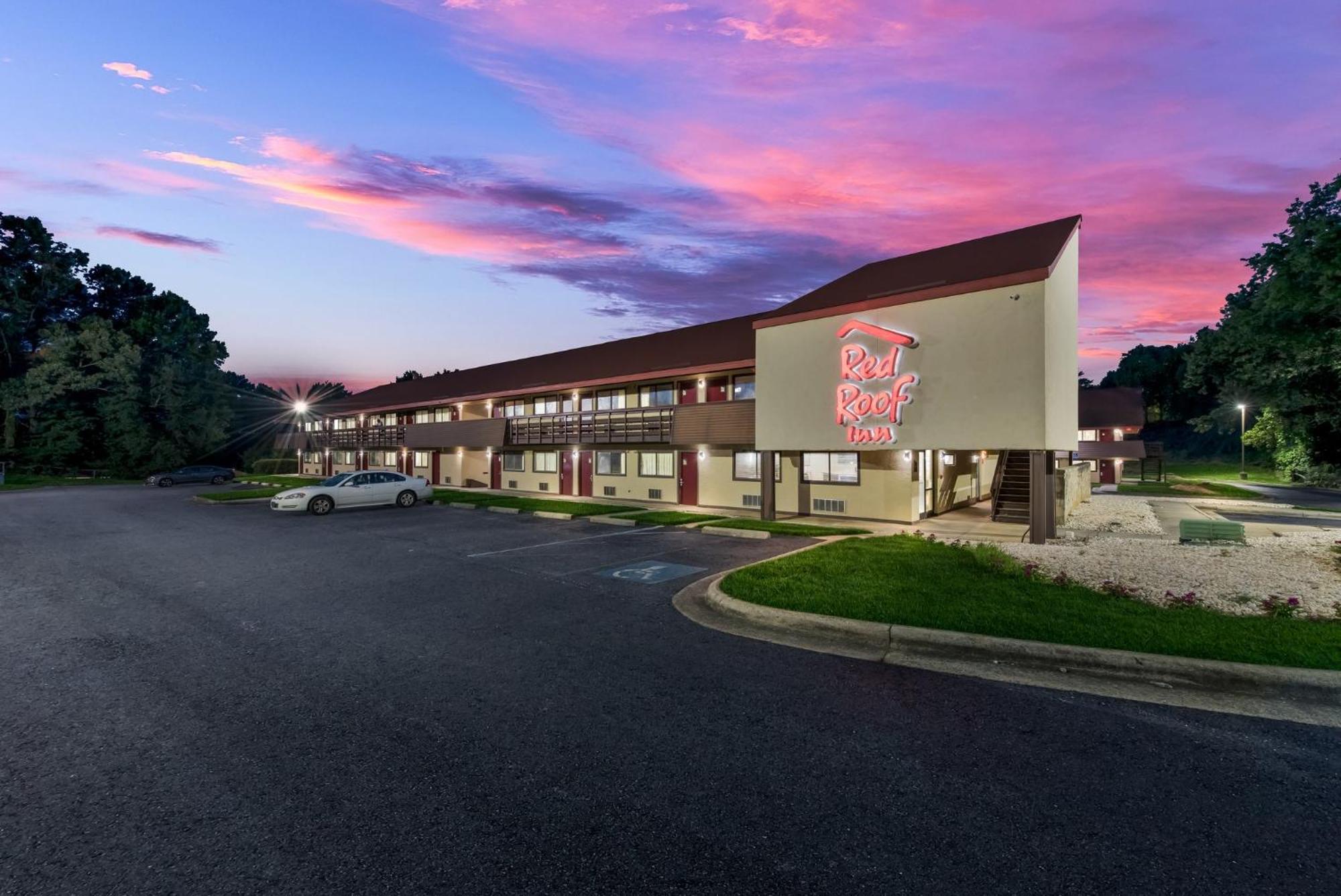 Red Roof Inn Гікорі Екстер'єр фото