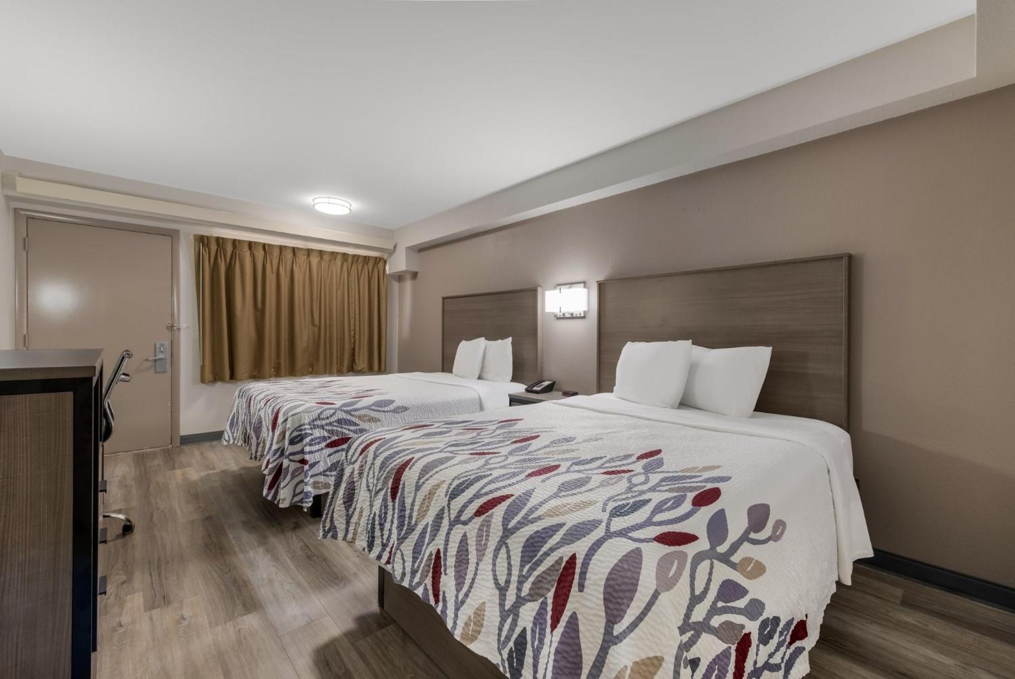 Red Roof Inn Гікорі Екстер'єр фото