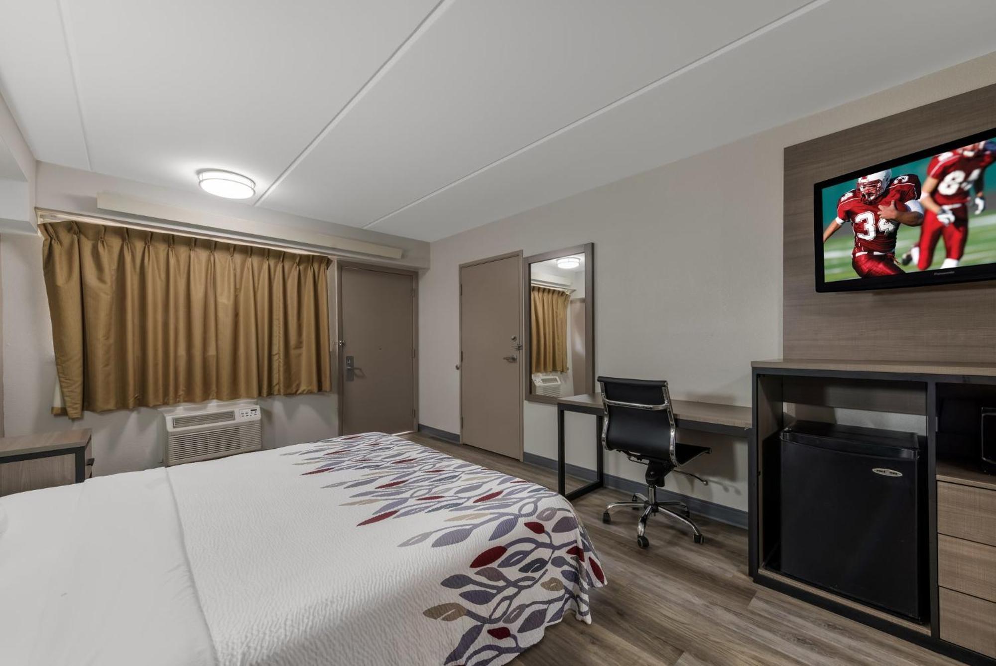 Red Roof Inn Гікорі Екстер'єр фото