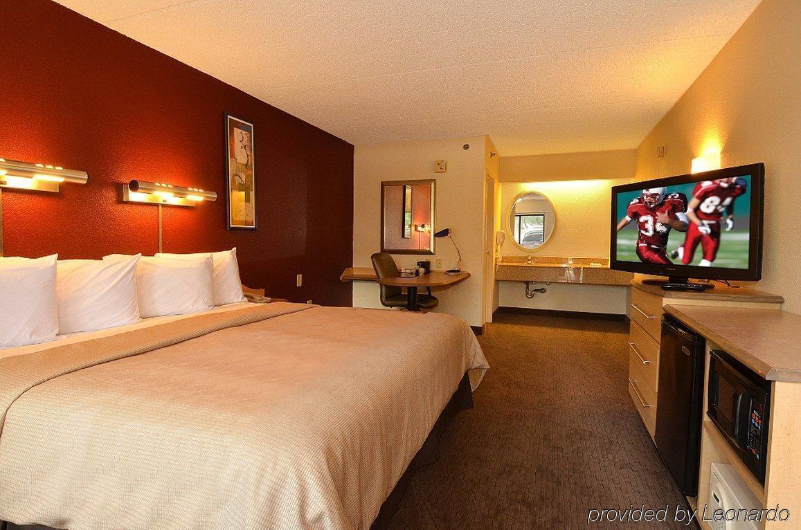Red Roof Inn Гікорі Екстер'єр фото